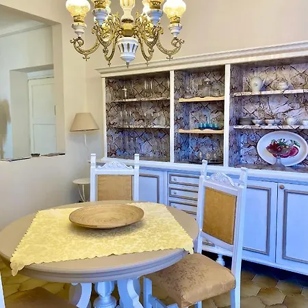 Apartman Bellavista *
